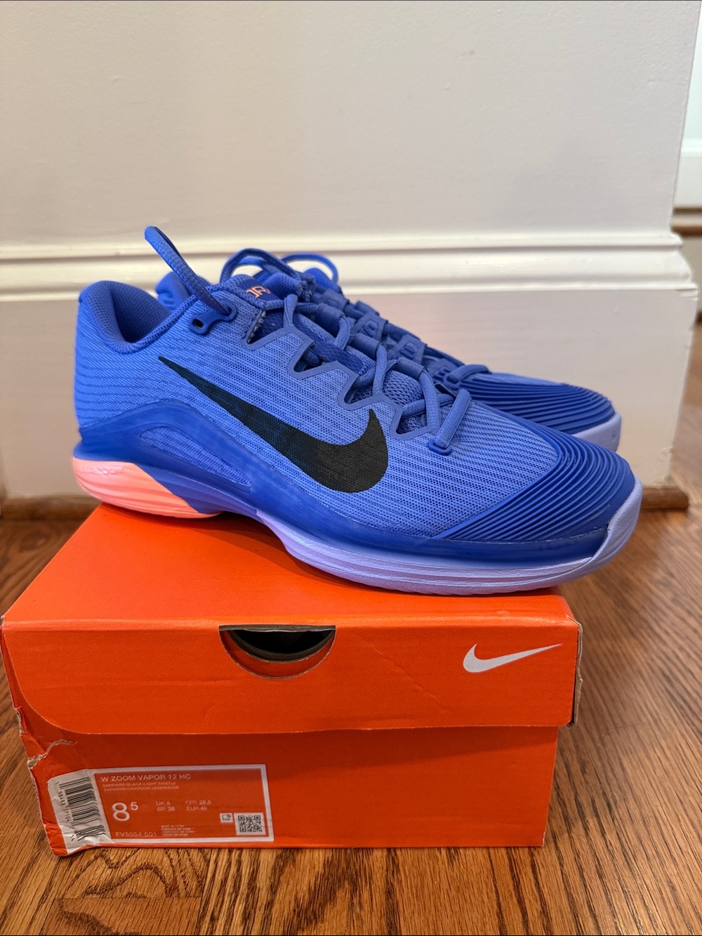 Nike woman’s Zoom Vapor 12 Tennis Shoes